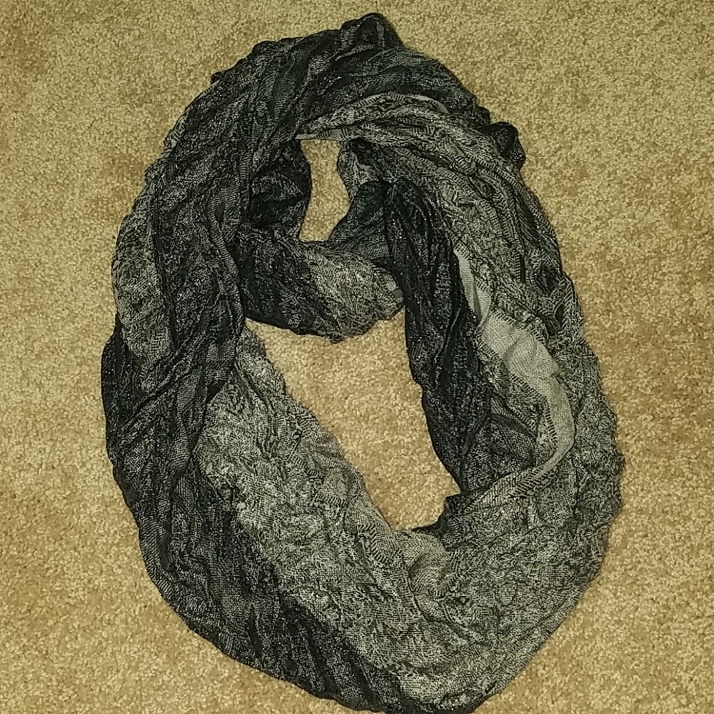 Infinity scarf